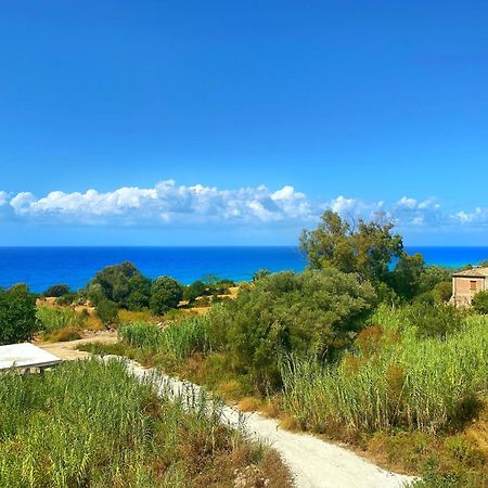 Campus Dei - Tropea Rooms エクステリア 写真