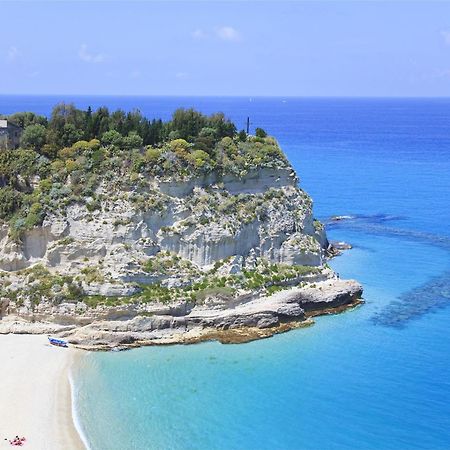 Campus Dei - Tropea Rooms エクステリア 写真
