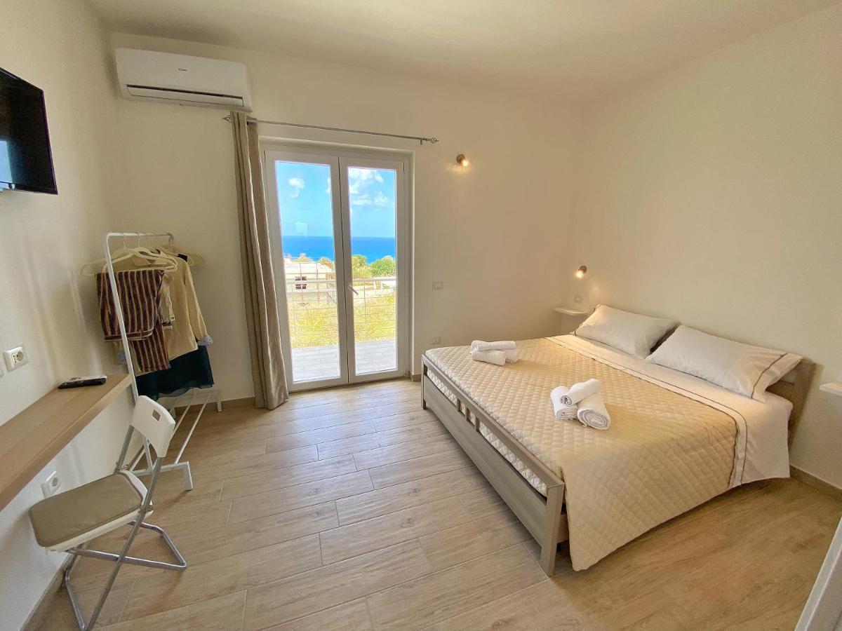 Campus Dei - Tropea Rooms エクステリア 写真