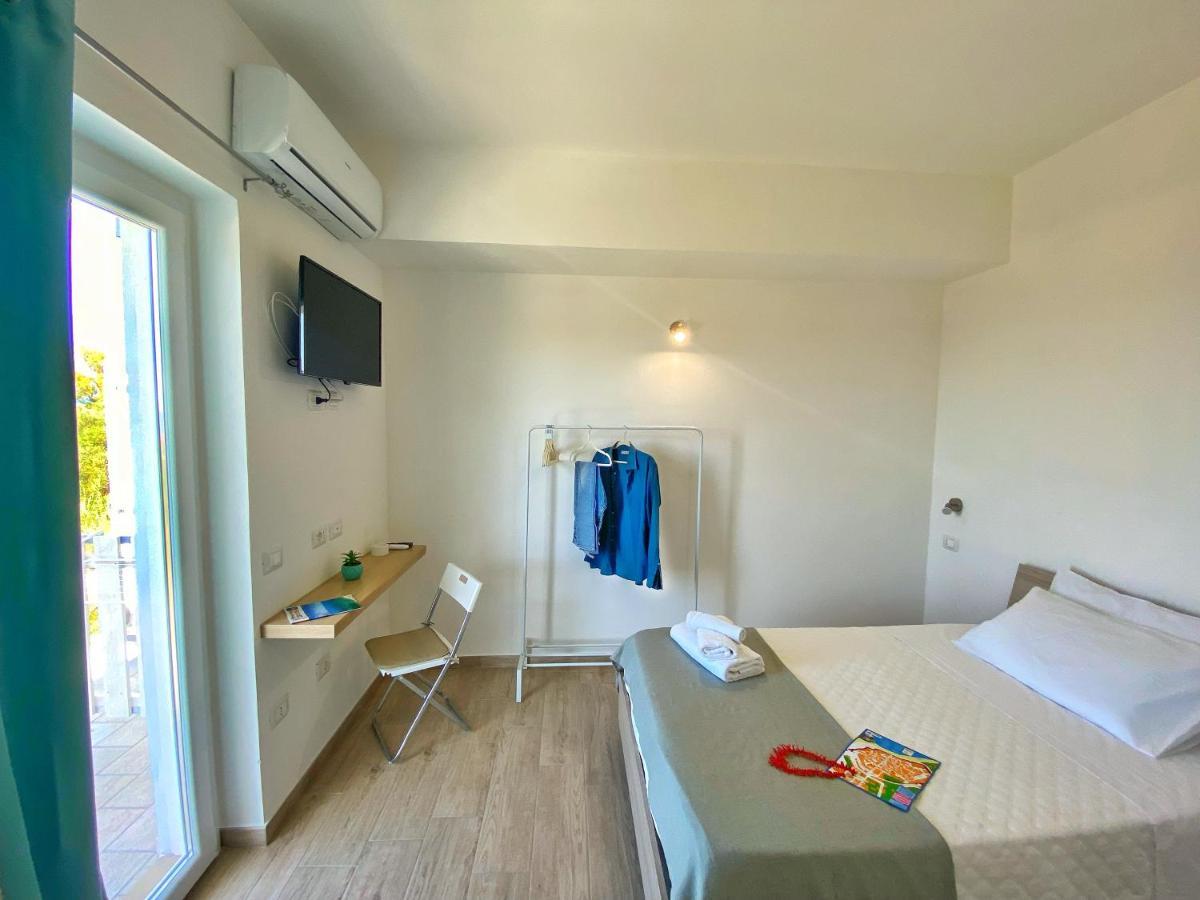 Campus Dei - Tropea Rooms エクステリア 写真