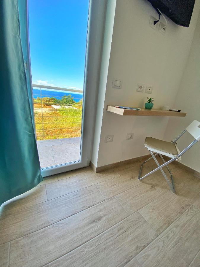 Campus Dei - Tropea Rooms エクステリア 写真