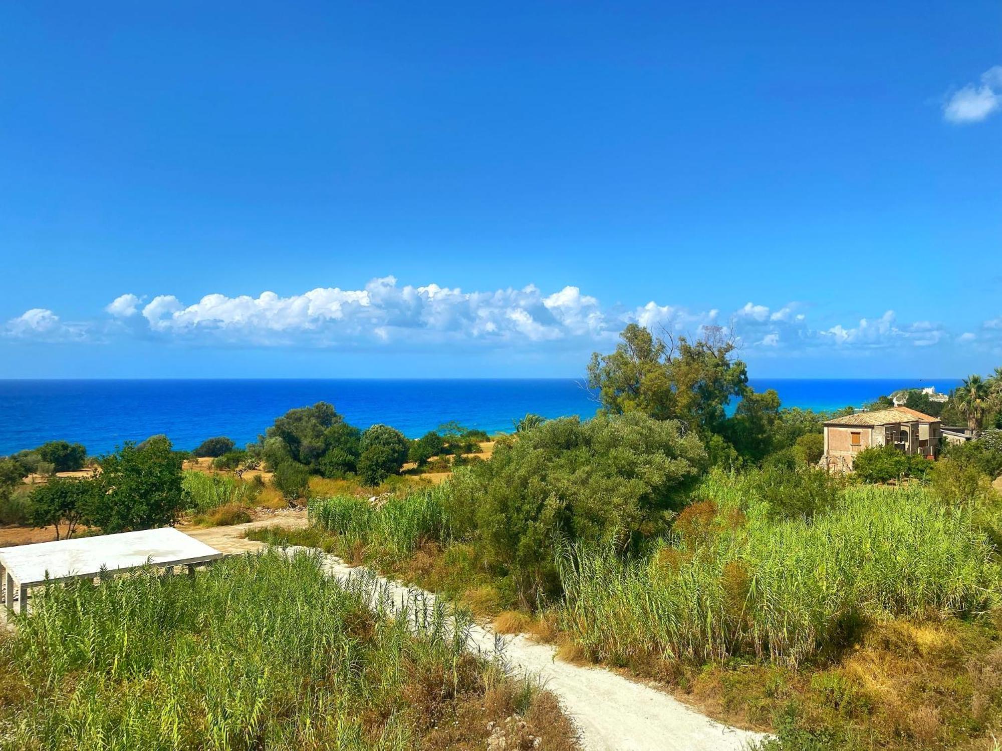 Campus Dei - Tropea Rooms エクステリア 写真
